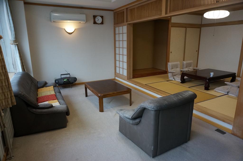 Otaru Ekimae Guest House Ito Exterior photo